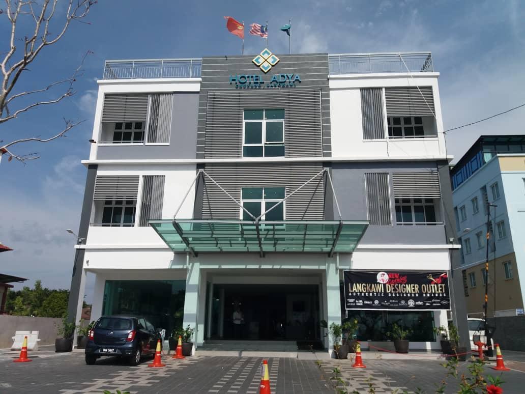 Hotel Adya Express Chenang Pantai Cenang  Exterior foto