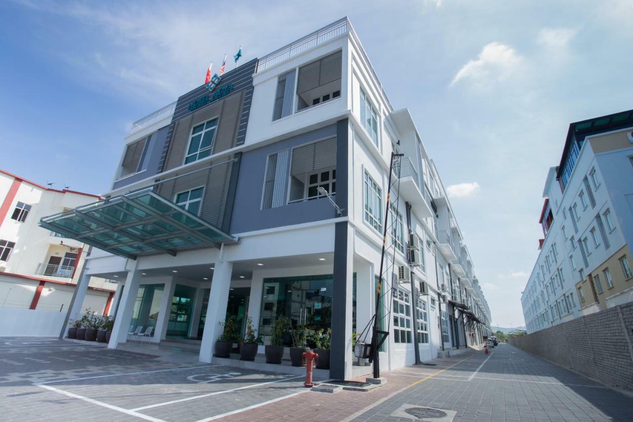 Hotel Adya Express Chenang Pantai Cenang  Exterior foto